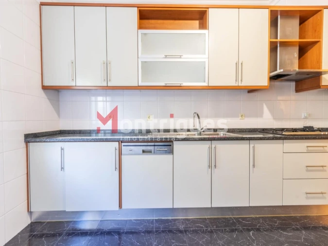 Apartamento T3 para Venda em Parque das Nações Foto 6