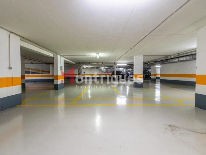 Apartamento T3 para Venda em Parque das Nações Foto 19