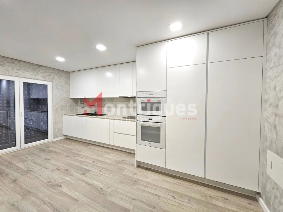 Apartamento T4 para Venda em Montijo e Afonsoeiro Foto 9
