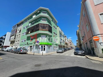 Loja para Arrendamento em Moscavide e Portela