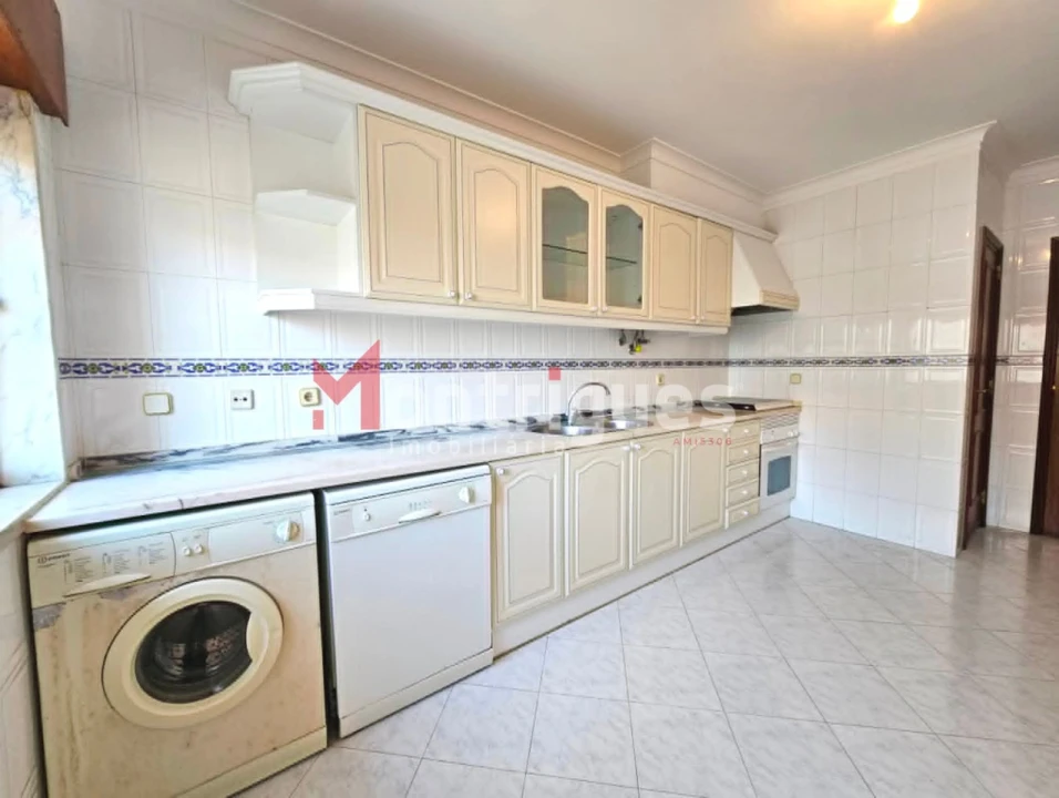 Apartamento T2 para Venda em Algueirão-Mem Martins Foto 3