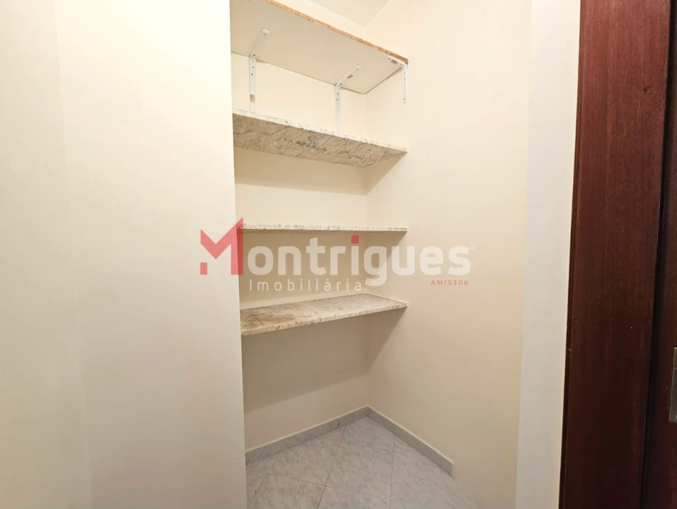 Apartamento T2 para Venda em Algueirão-Mem Martins Foto 6