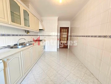 Apartamento T2 para Venda em Algueirão-Mem Martins