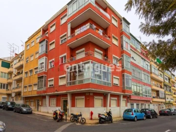 Apartamento T2 para Arrendamento em Moscavide e Portela