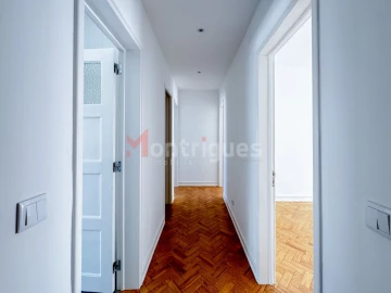 Apartamento T2 para Arrendamento em Moscavide e Portela