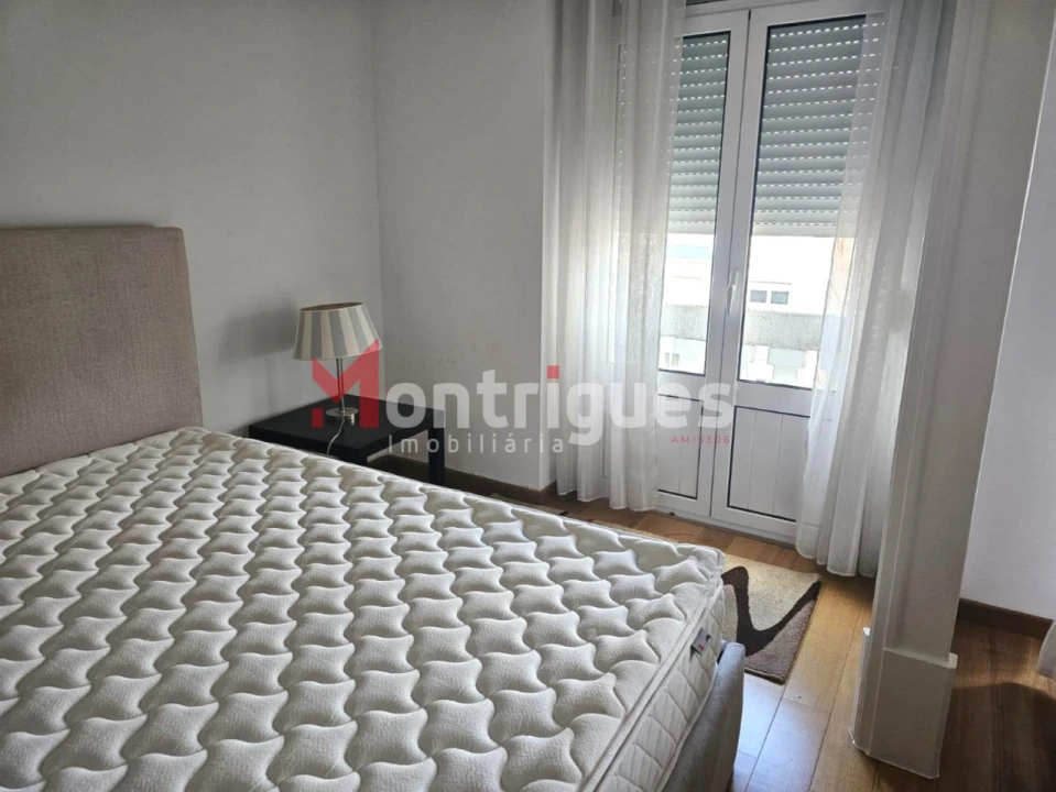 Apartamento T4 para Arrendamento em Avenidas Novas Foto 10