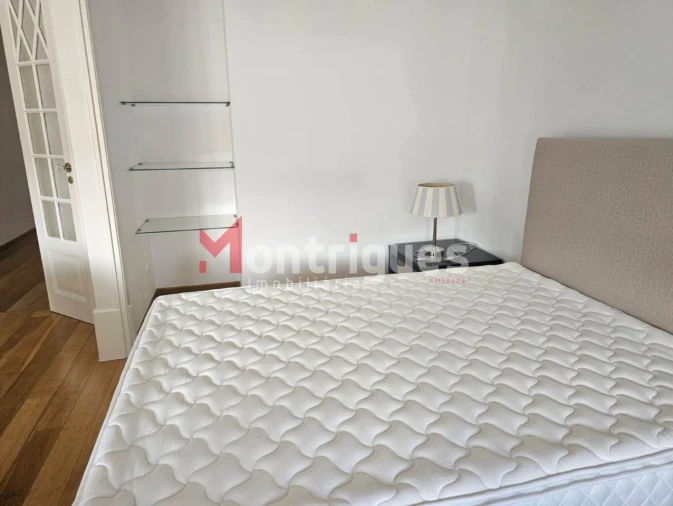 Apartamento T4 para Arrendamento em Avenidas Novas Foto 8