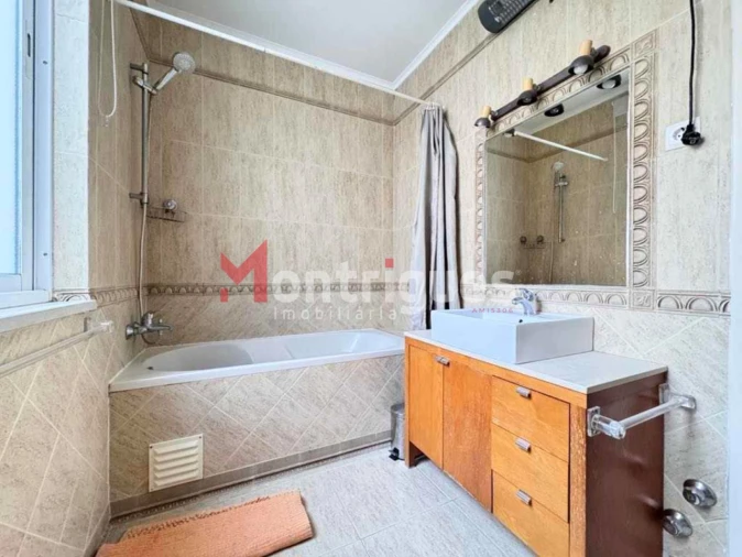 Apartamento T4 para Arrendamento em Avenidas Novas Foto 16