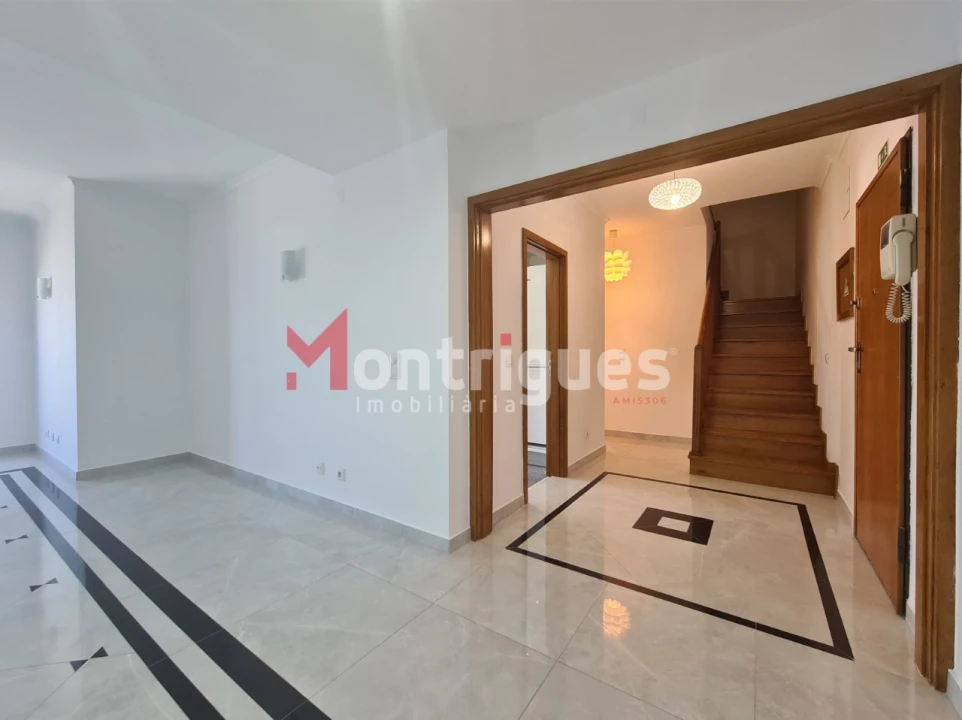 Apartamento T4 para Arrendamento em Parque das Nações Foto 5