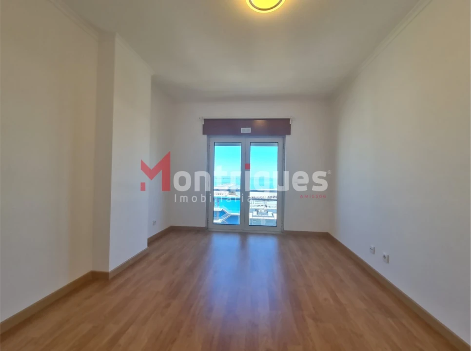 Apartamento T4 para Arrendamento em Parque das Nações Foto 23