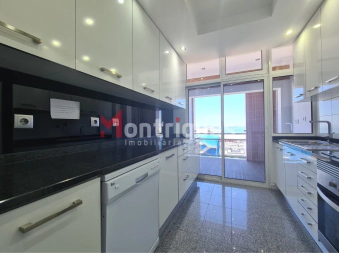 Apartamento T4 para Arrendamento em Parque das Nações Foto 7