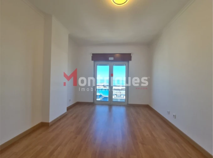 Apartamento T4 para Arrendamento em Parque das Nações Foto 23