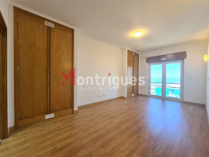 Apartamento T4 para Arrendamento em Parque das Nações Foto 25