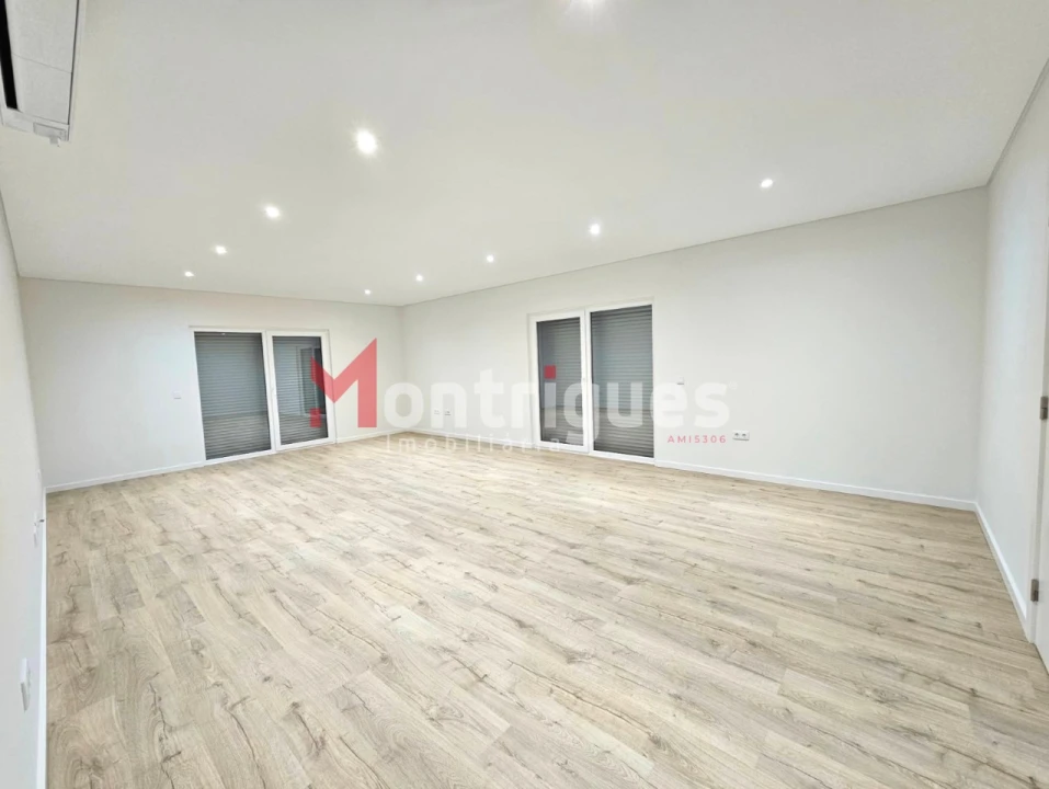 Apartamento T3 para Venda em Montijo e Afonsoeiro Foto 3