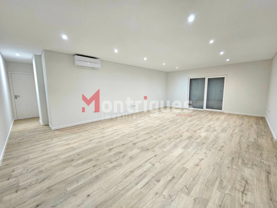 Apartamento T3 para Venda em Montijo e Afonsoeiro Foto 4