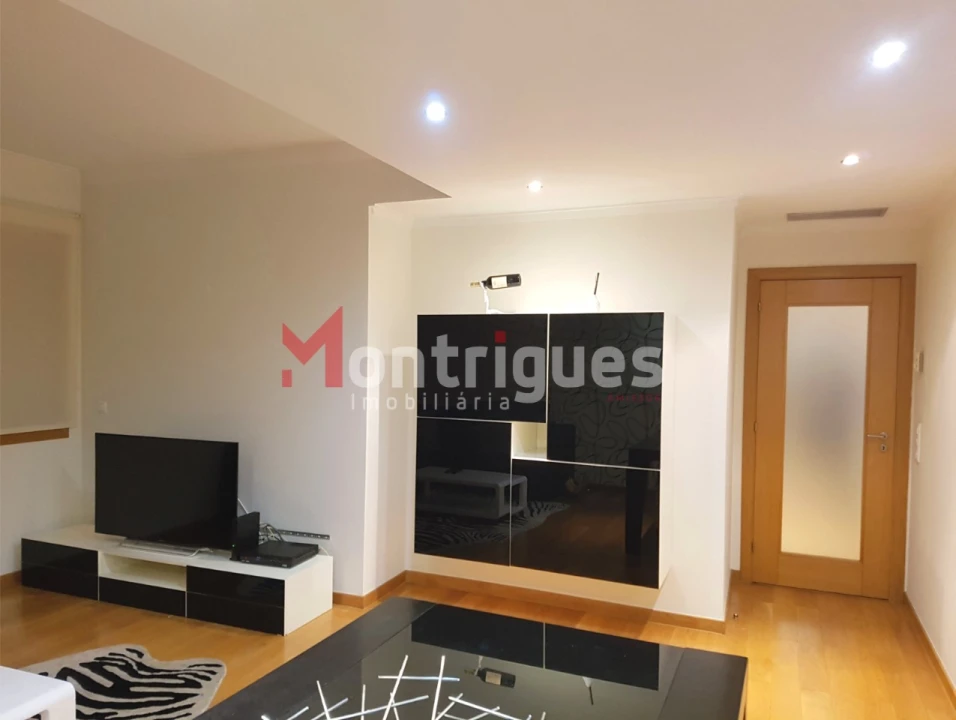 Apartamento T2 para Arrendamento em Parque das Nações Foto 3