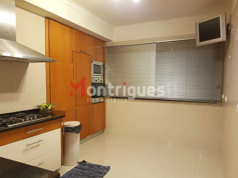 Apartamento T2 para Arrendamento em Parque das Nações Foto 7