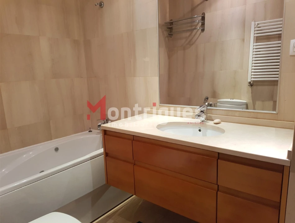Apartamento T2 para Arrendamento em Parque das Nações Foto 10