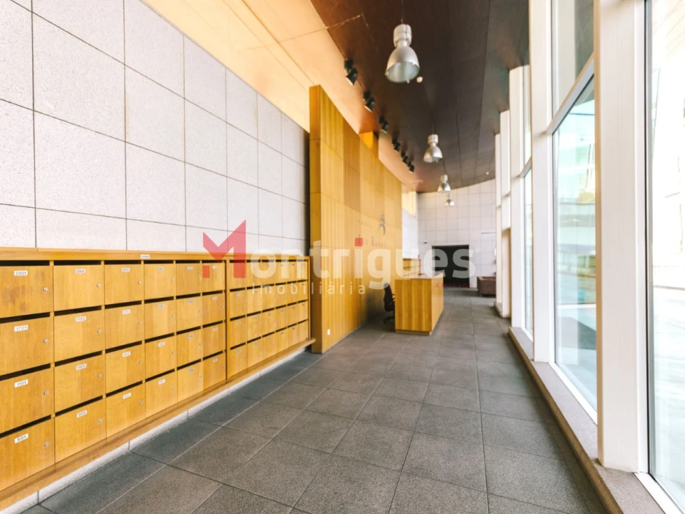 Apartamento T3 para Venda em Parque das Nações Foto 6