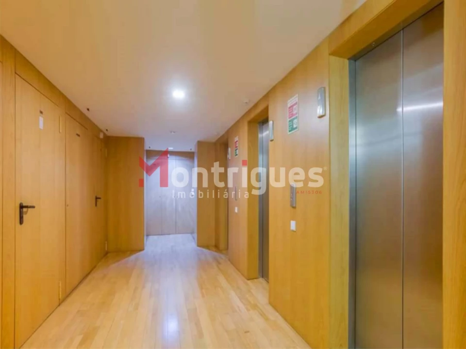 Apartamento T3 para Venda em Parque das Nações Foto 7