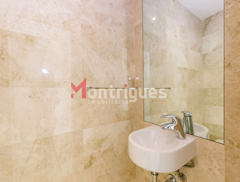 Apartamento T3 para Venda em Parque das Nações Foto 17