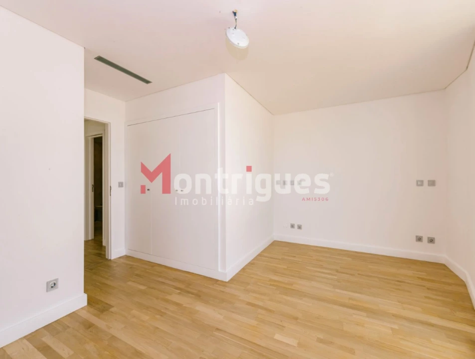 Apartamento T3 para Venda em Parque das Nações Foto 19