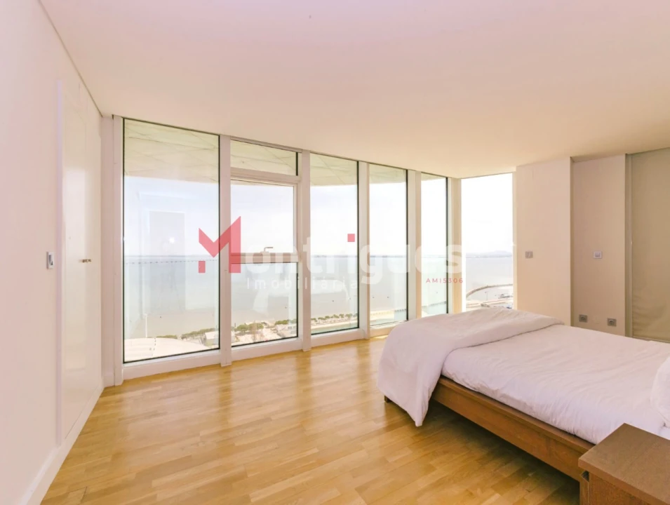 Apartamento T3 para Venda em Parque das Nações Foto 30