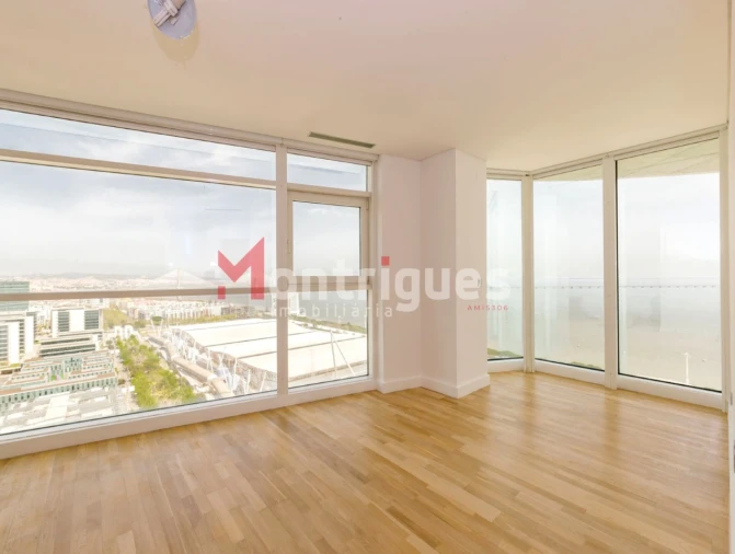 Apartamento T3 para Venda em Parque das Nações Foto 20