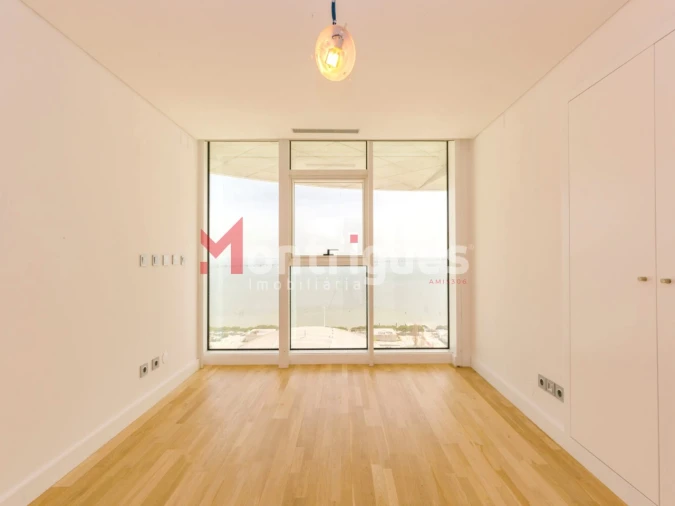 Apartamento T3 para Venda em Parque das Nações Foto 23