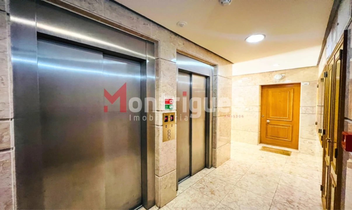 Apartamento T4 para Venda em Parque das Nações Foto 4