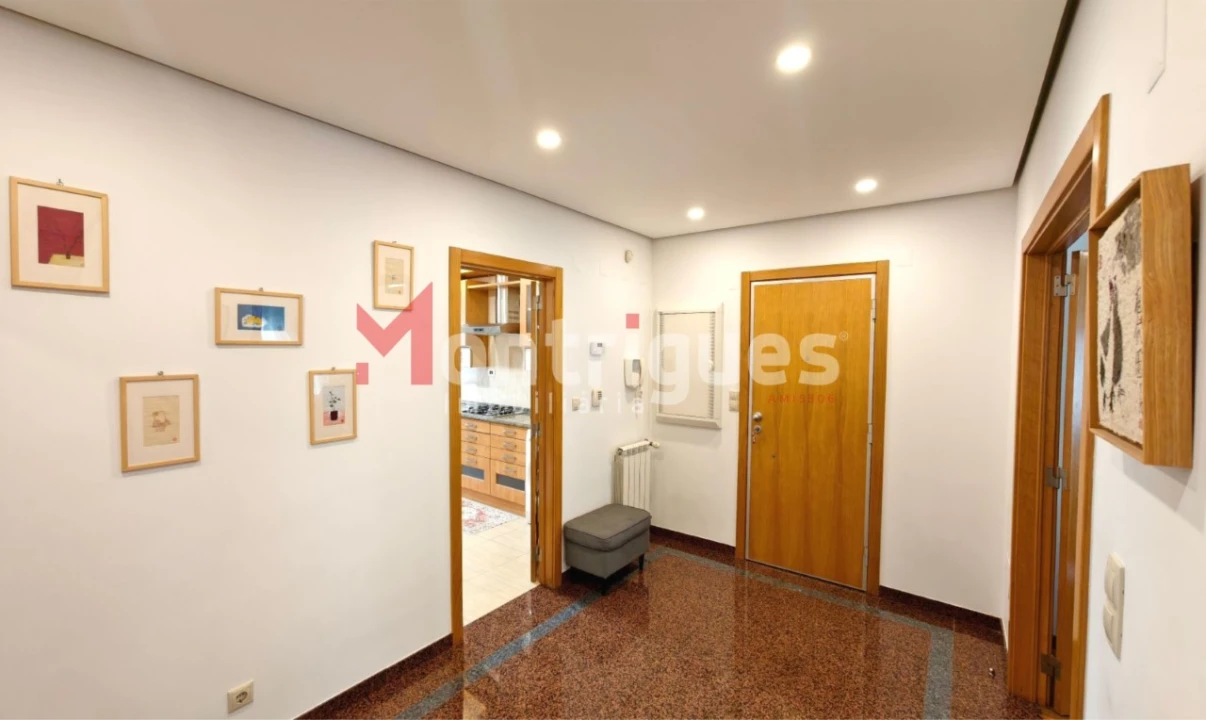 Apartamento T4 para Venda em Parque das Nações Foto 5
