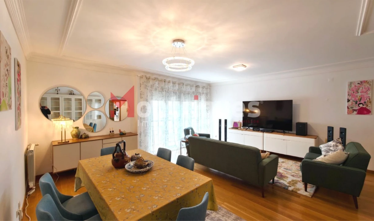 Apartamento T4 para Venda em Parque das Nações Foto 10