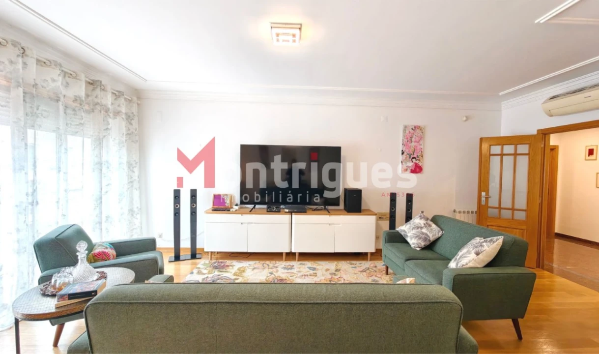 Apartamento T4 para Venda em Parque das Nações Foto 12