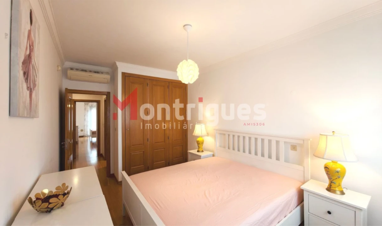 Apartamento T4 para Venda em Parque das Nações Foto 18