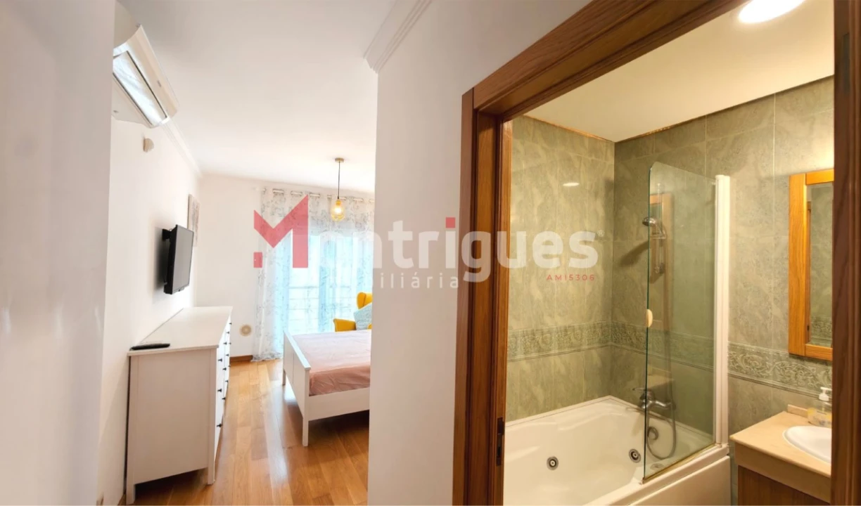 Apartamento T4 para Venda em Parque das Nações Foto 23