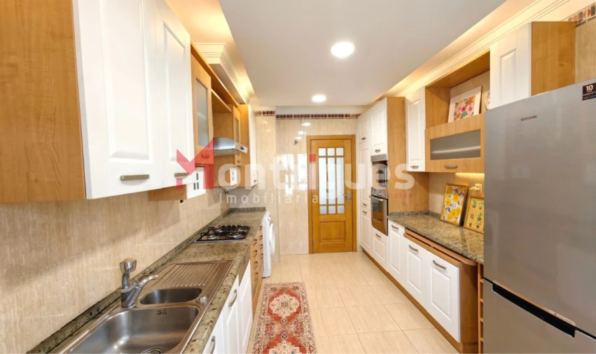 Apartamento T4 para Venda em Parque das Nações Foto 7