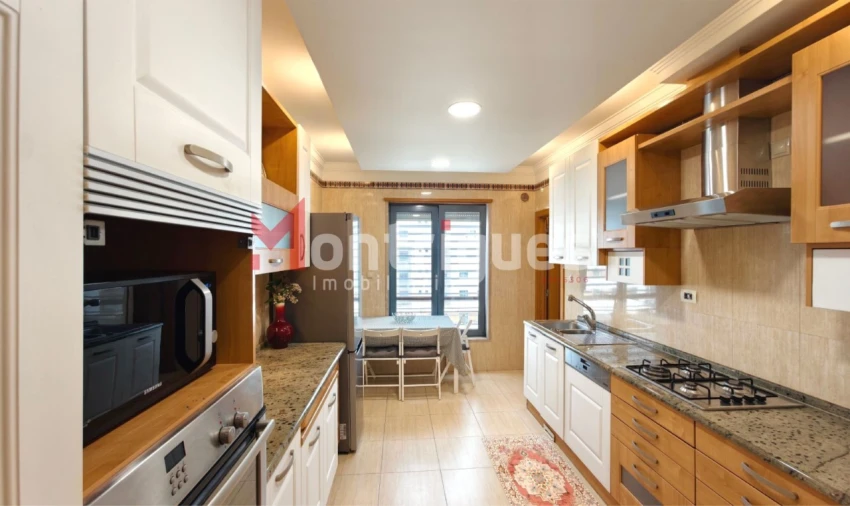Apartamento T4 para Venda em Parque das Nações Foto 9