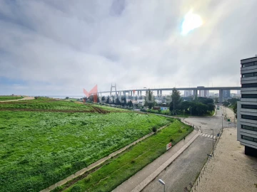 Apartamento T2 para Arrendamento em Parque das Nações