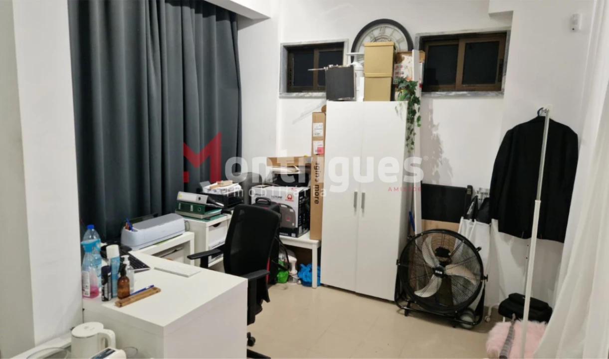 Loja para Arrendamento em Vialonga Foto 4
