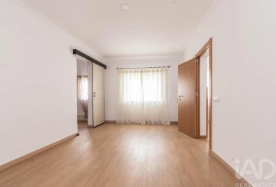 Moradia T3 para Venda em Marinha Grande