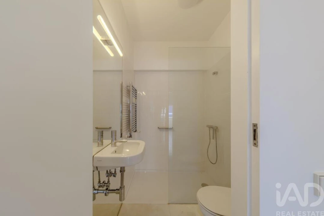 Apartamento T3 para Venda em Avenidas Novas Foto 25
