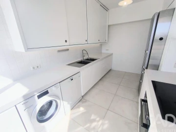 Apartamento T3 para Venda em Avenidas Novas