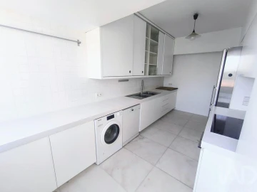 Apartamento T3 para Venda em Avenidas Novas