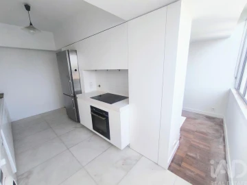 Apartamento T3 para Venda em Avenidas Novas