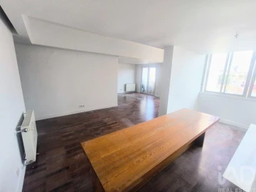 Apartamento T3 para Venda em Avenidas Novas