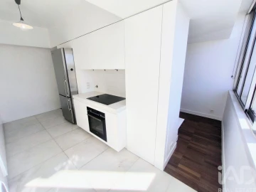 Apartamento T3 para Venda em Avenidas Novas