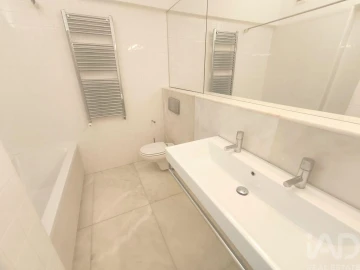 Apartamento T3 para Venda em Avenidas Novas