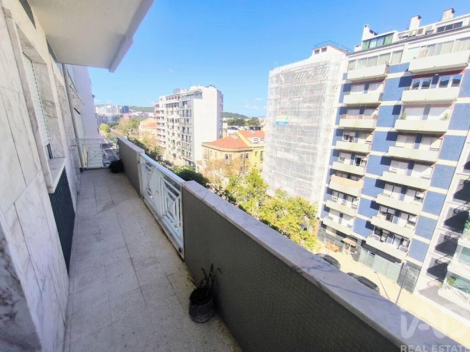Apartamento T3 para Venda em Avenidas Novas Foto 9