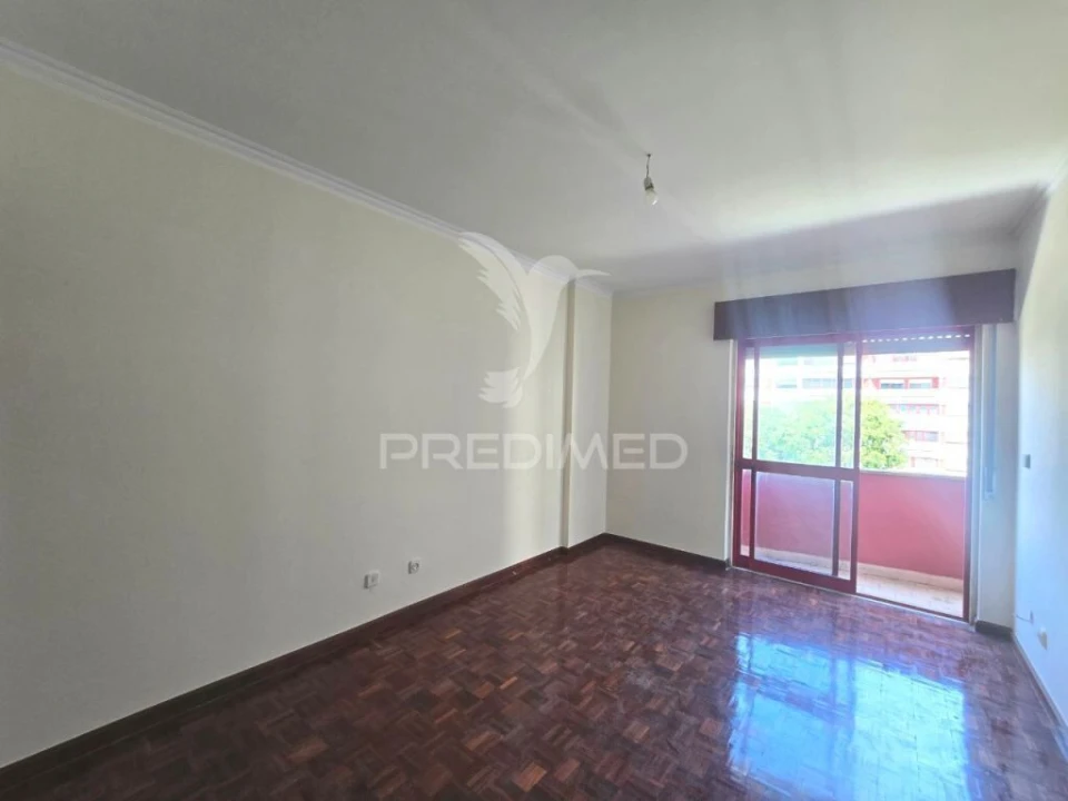 Apartamento T2 para Venda em Algueirão-Mem Martins Foto 18