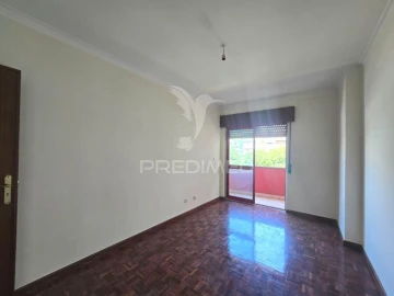 Apartamento T2 para Venda em Algueirão-Mem Martins